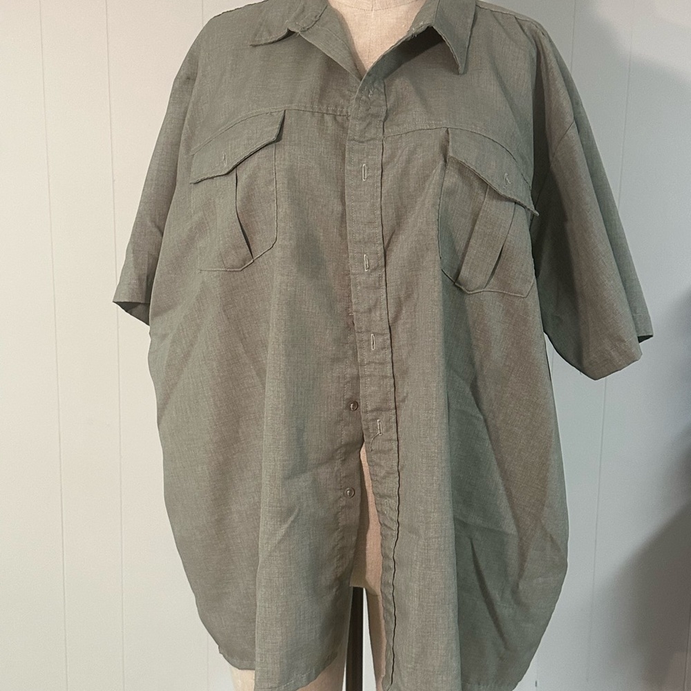 Men’s  Green Button-Up Shirt